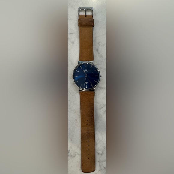Skagen watch - blue face - light beige suede strap - Picture 1 of 2
